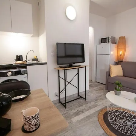 Stylish With Pool 500 Meters To The *