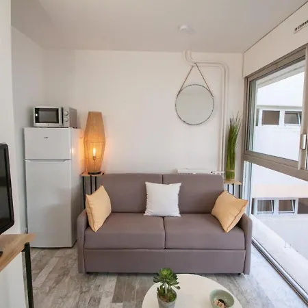 Apartman Stylish With Pool 500 Meters To The