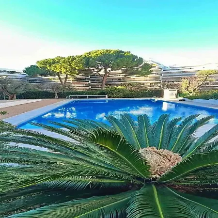 Stylish With Pool 500 Meters To The Apartman