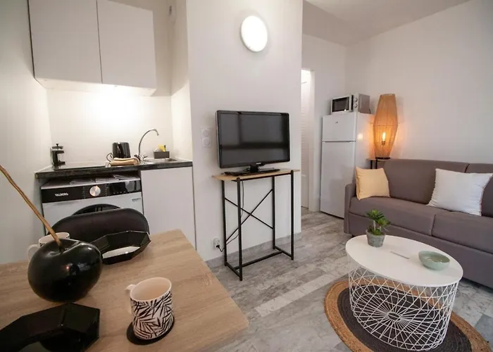 Stylish With Pool 500 Meters To The *