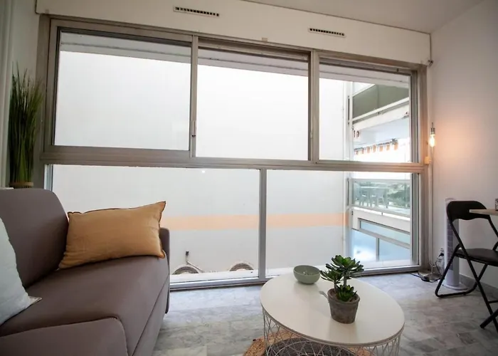 Stylish With Pool 500 Meters To The Apartman *