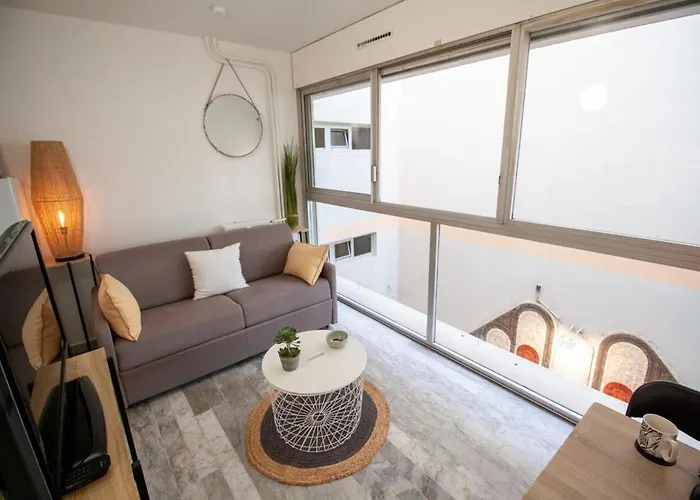 Stylish With Pool 500 Meters To The Antibes