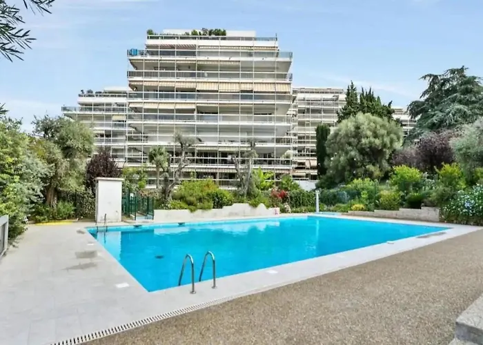 Stylish With Pool 500 Meters To The * Antibes
